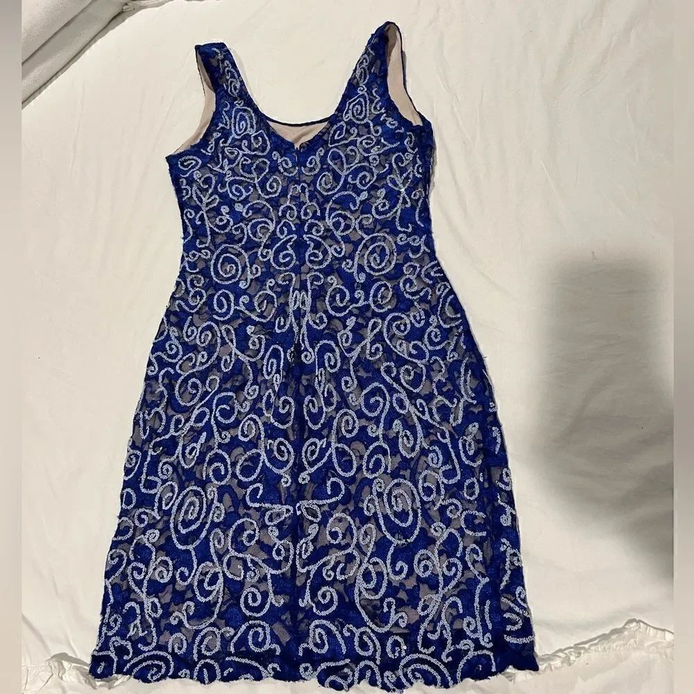 Cache women blue sleeveless lace Bodycon dress beaded sequins small EUC lined